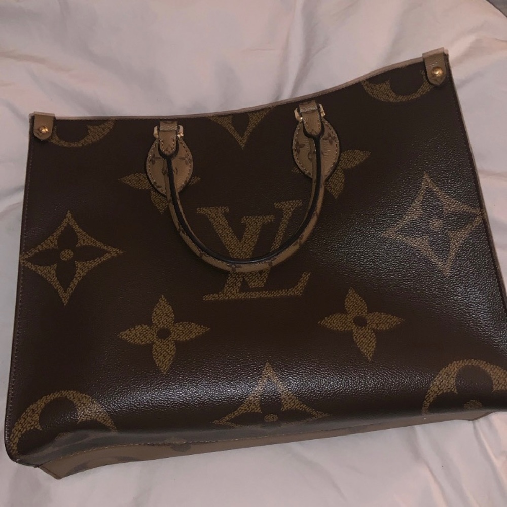 Louis Vuitton OnTheGo On The Go Tote
